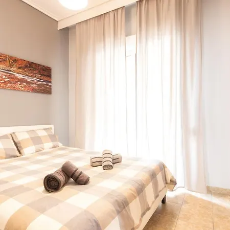 Renovated Penthouse In The Center Of