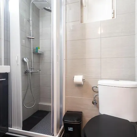 Renovated Penthouse In The Center Of Lägenhet *